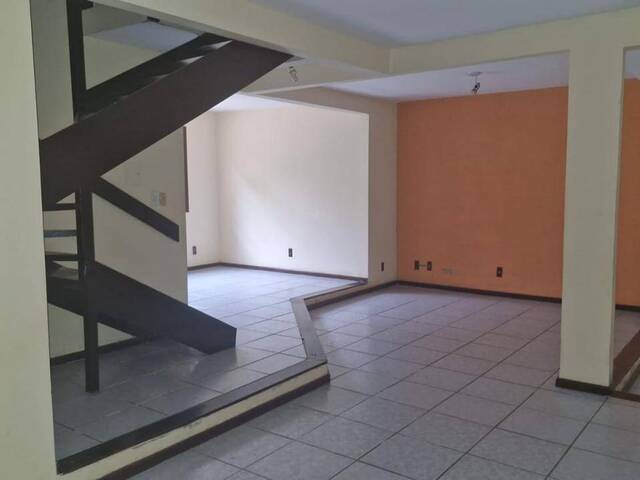 Casa para Venda em Macaé - 5