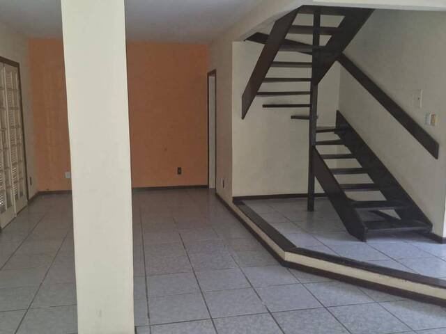 Casa para Venda em Macaé - 4